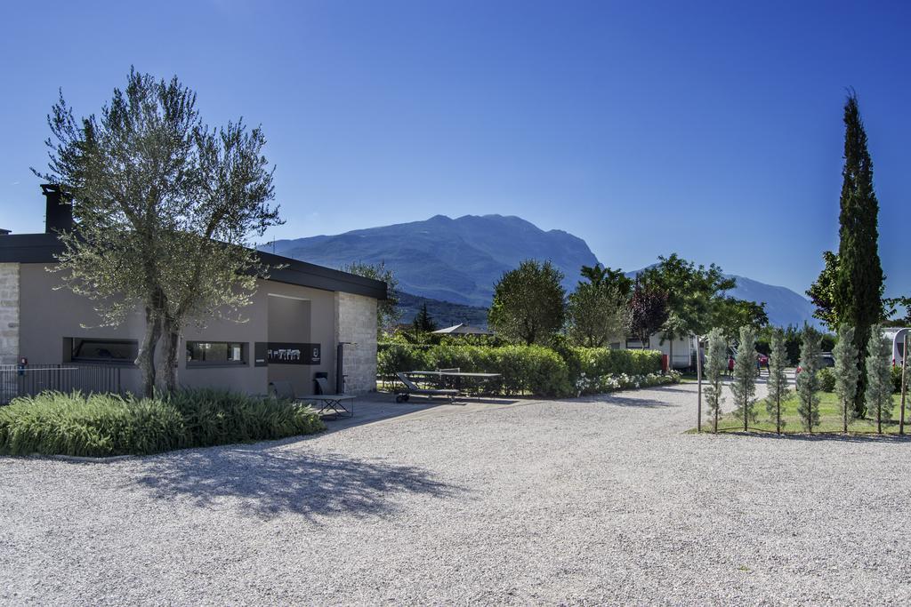 Verdepiano Bed&Camping Riva del Garda Exterior foto